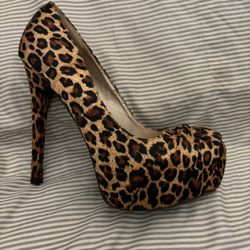 Women's CUPID leopard print shoes, very lightly used.  7   US