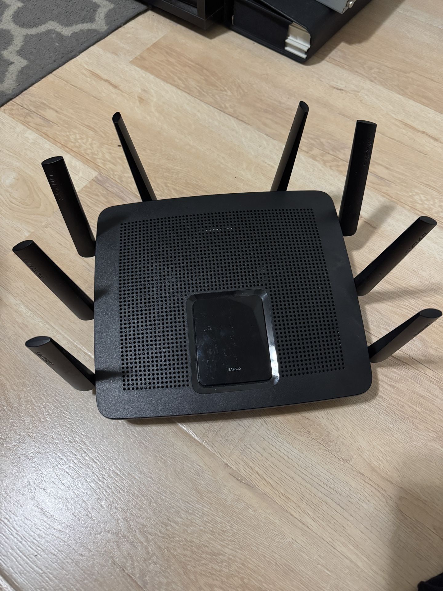 Linksys EA 9500 Gaming Router