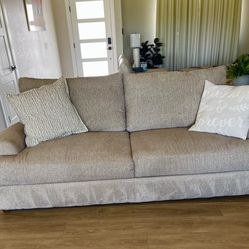 Sofa / Couch