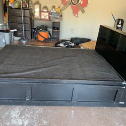 Full Bed With Twin Trundle