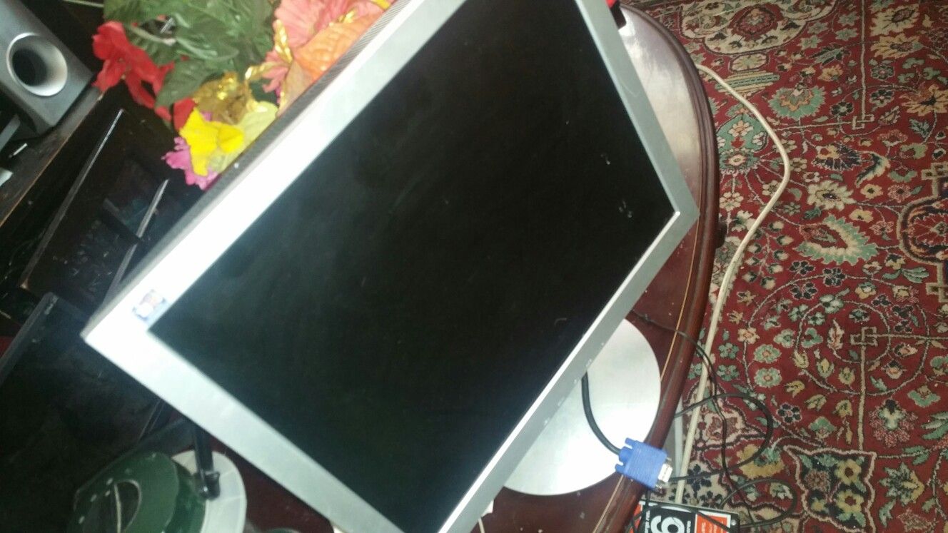 Pc monitor 15inches