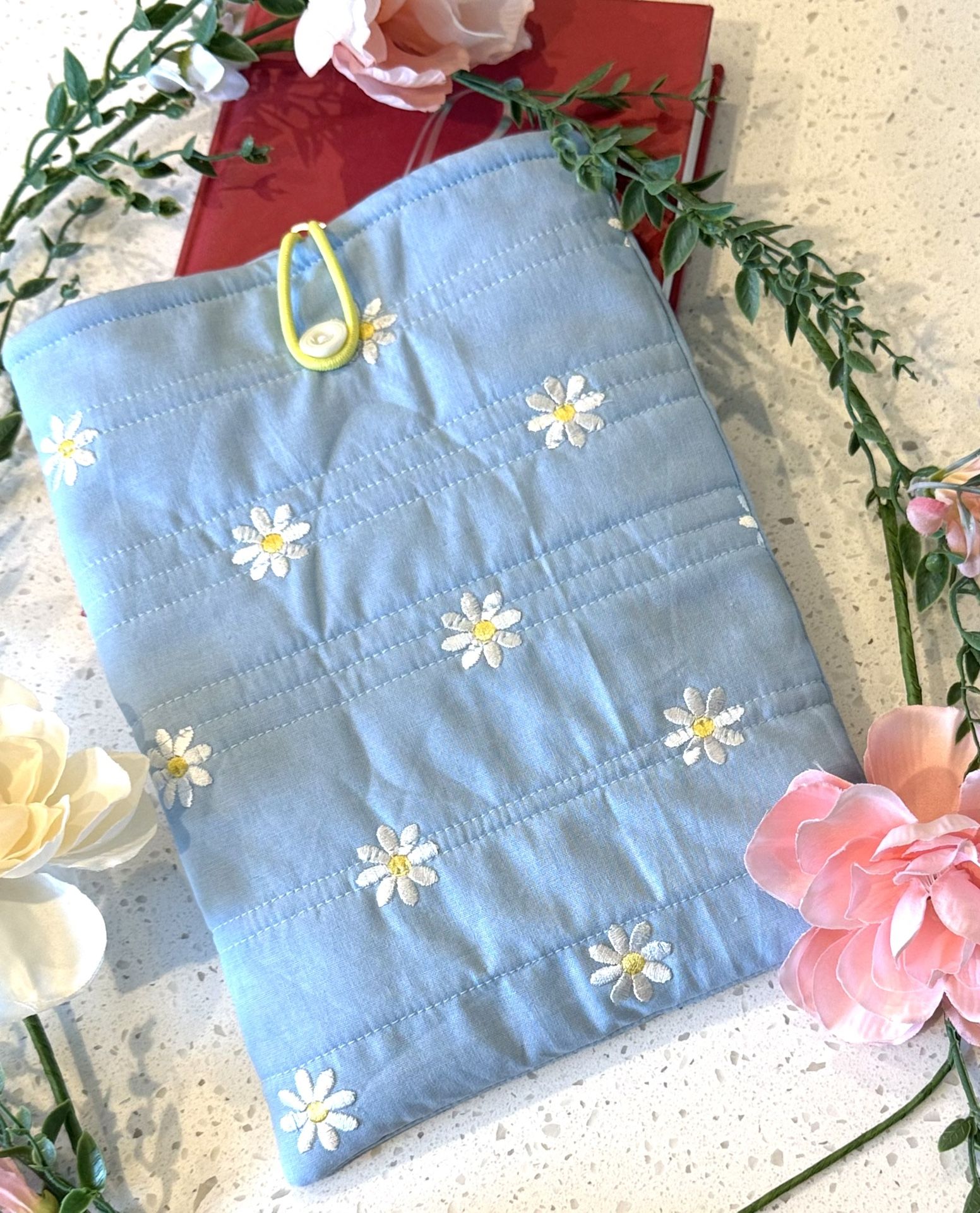Book Kindle Sleeve Bag Cover 10.5 X 8in Vintage Floral Embroidered Daisies Daisy Retro Fabric Padded Quilted NEW Handmade Lined Bags. Cottage shabby
