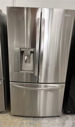 LG Refrigerador 3 Door With high Efficiency 
