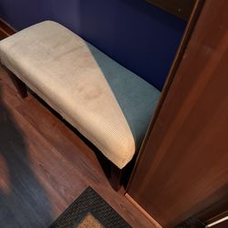 Entryway Bench w/ Cushion – Wood Legs