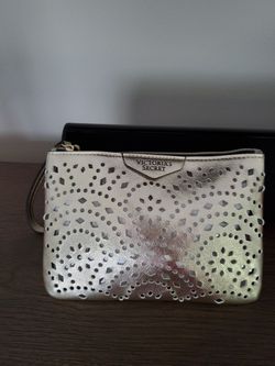 New VS cosmetic bag, no tags