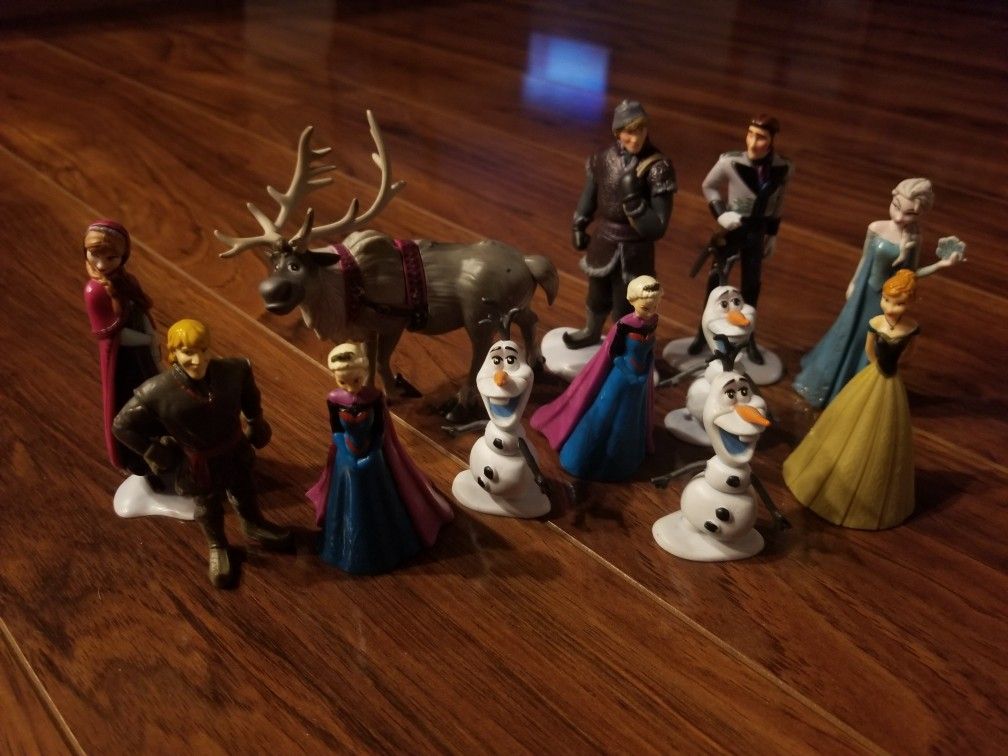 Frozen & Doc Mcstuffins figurines/small toys