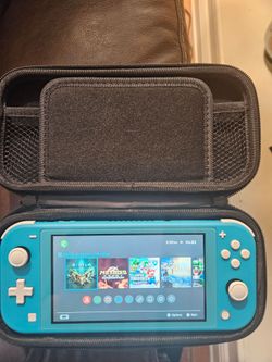 Nintendo Switch Lite - Turquoise/w case and screen protector