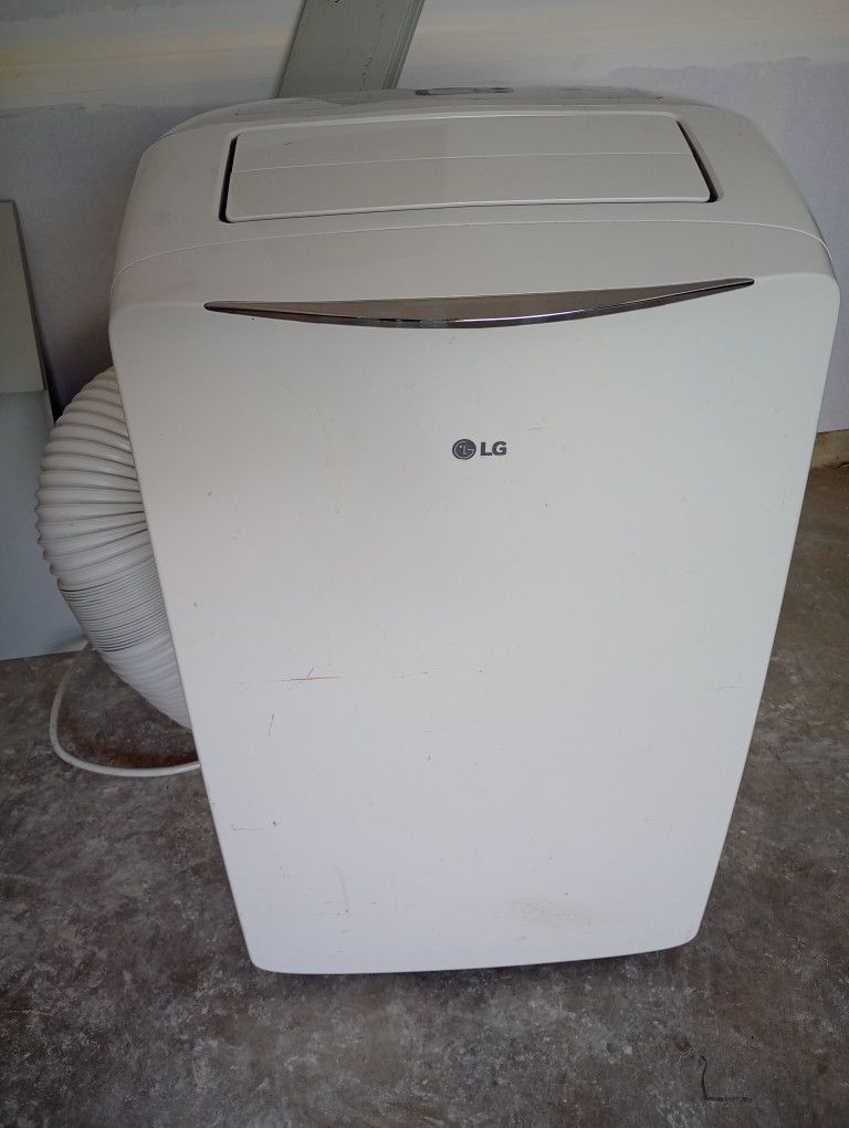 LG Portable AC Unit 14000btu