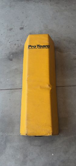 Football blocking pad