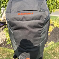Mammut Neon Gear 45 Pack-Unused, Like Brand new