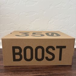 Yeezy Boost 350 V2