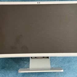 🖥️ HP w19 LCD Monitor — Great Condition! (Westfield, NJ)