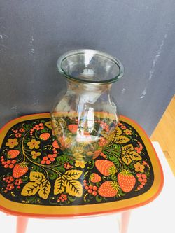 Valentine’s Day! Flower vase. Perfect condition. Great bargain.