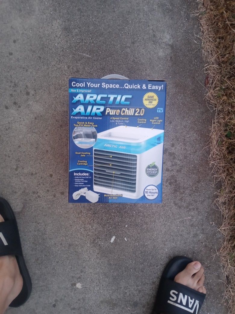 A/C Cool Air Arctic New Good For Rooms Or Indoors $30