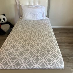 Double Twin Bed Like New 