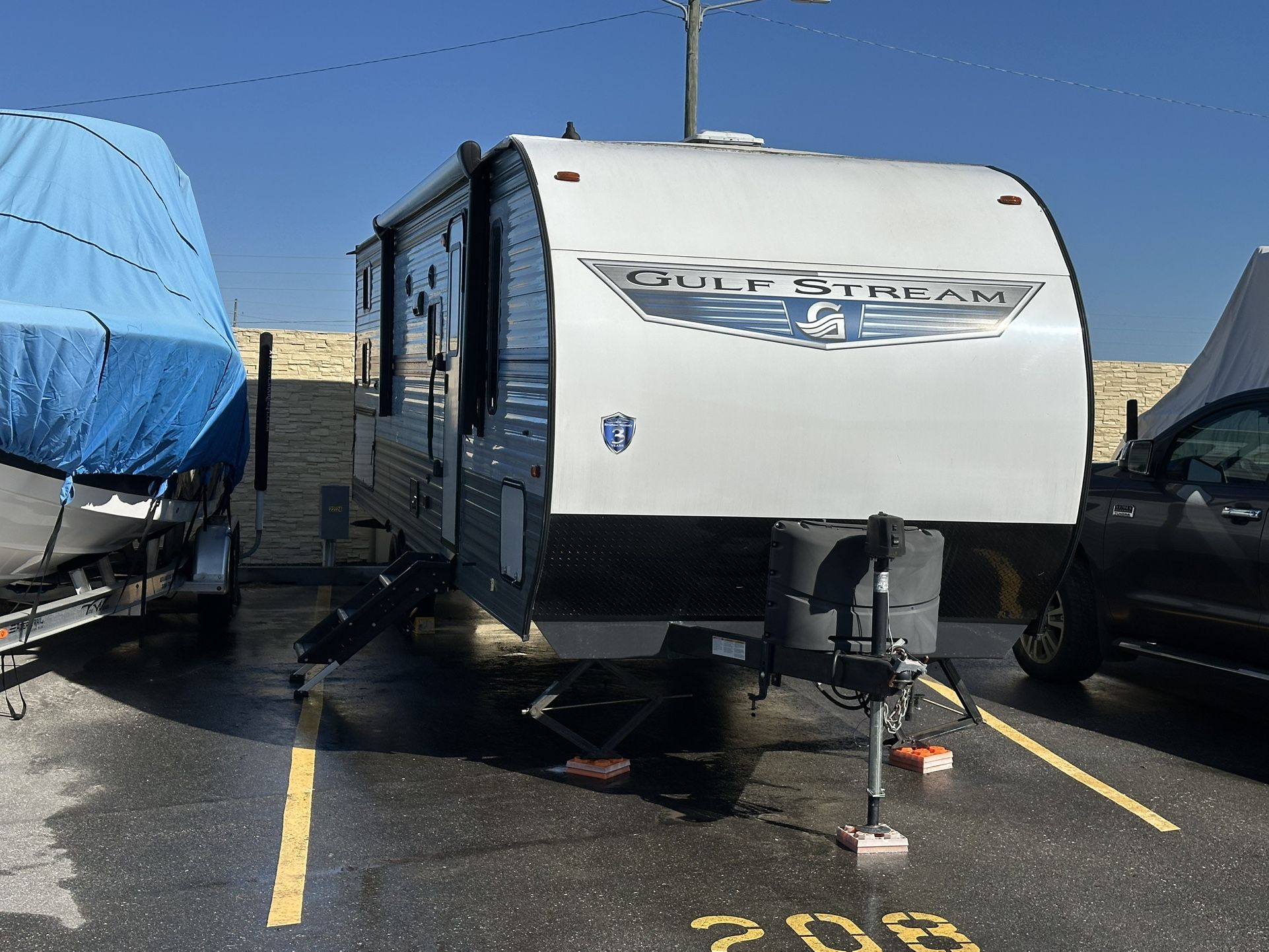 2021 Gulfstream 274qb