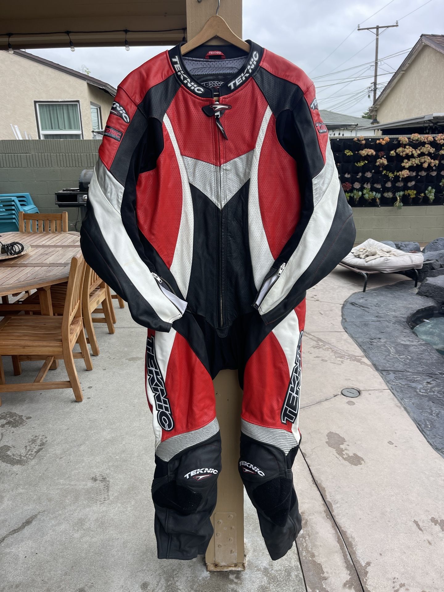 Teknic hotsell motorcycle suit