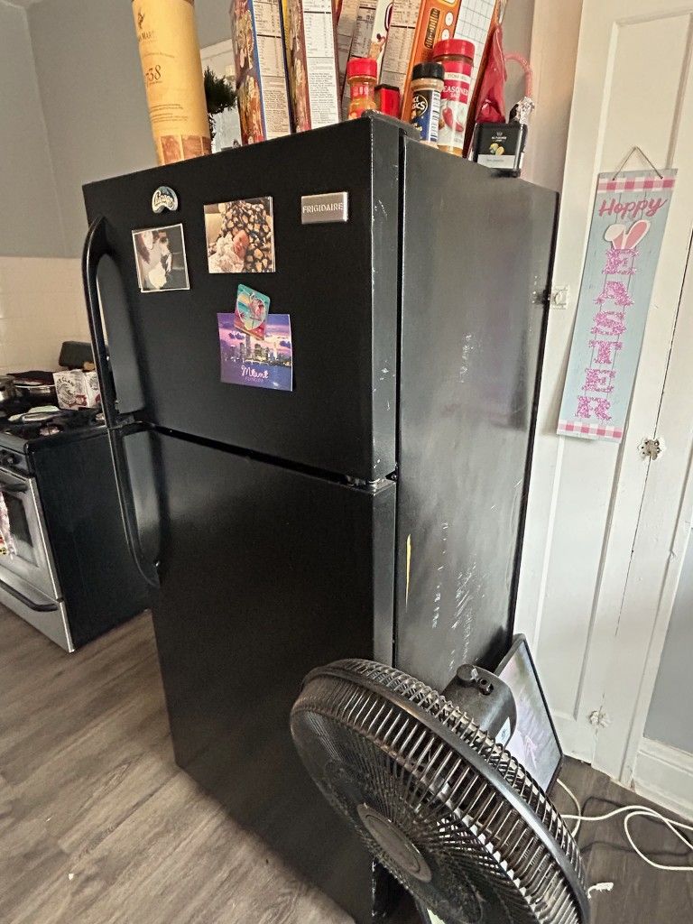 Frigidaire Refrigerator - Black