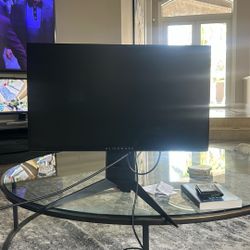 Alineware monitor And Xbox one s With Controller 