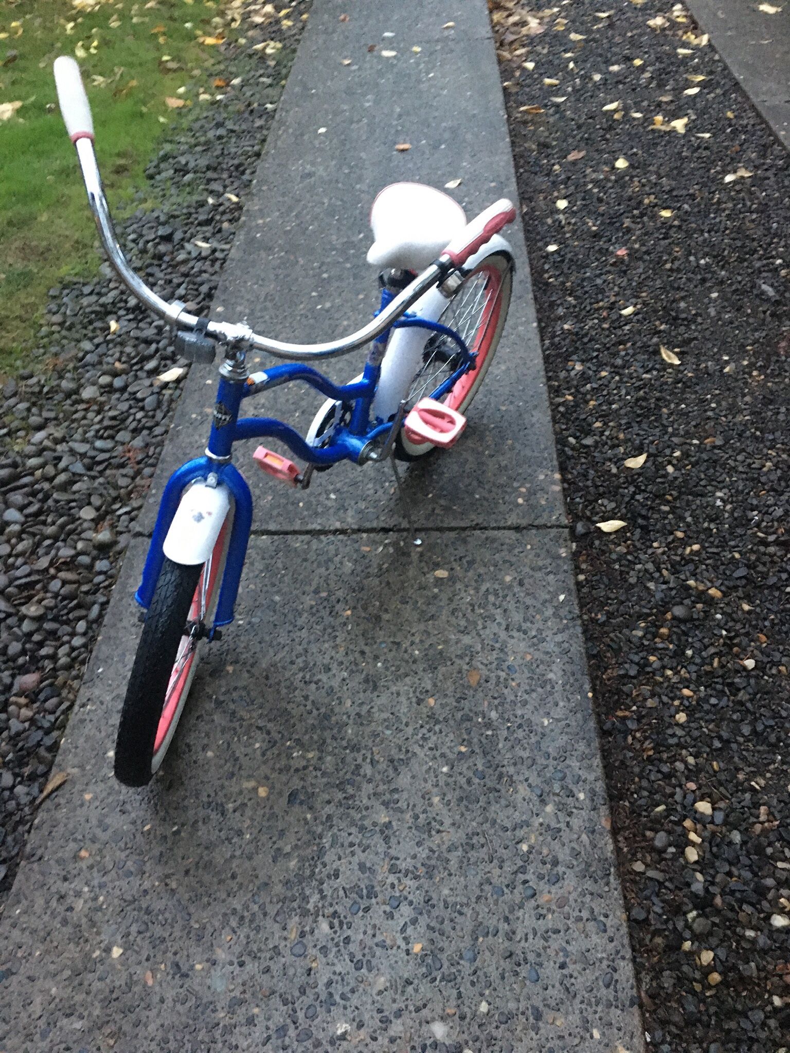 Girls Bike - Excellent - 20” Tires