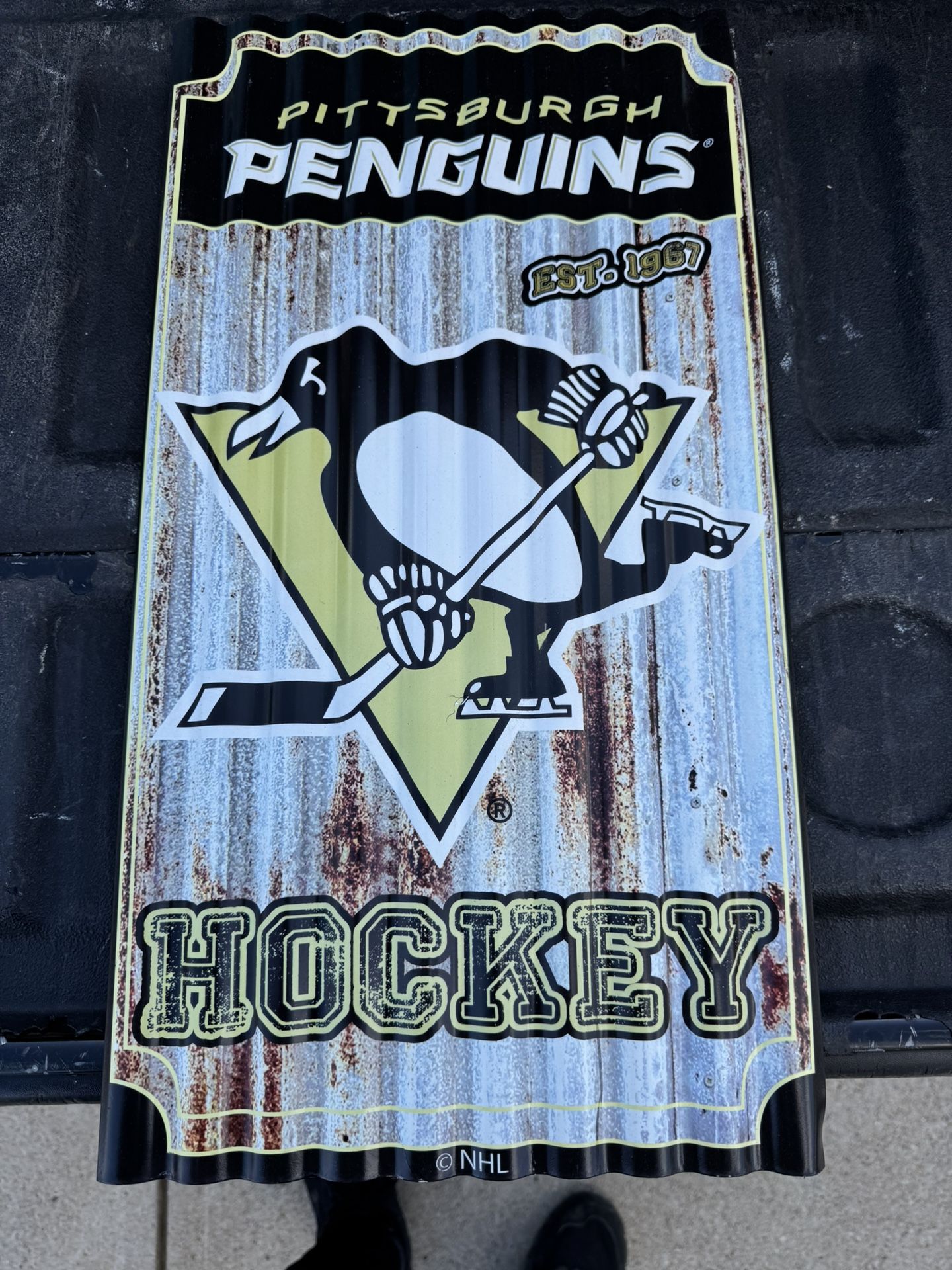 Team Sports America Pittsburgh Penguins Corrugated Metal Wall Art See Pictures for Dimensions