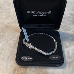 Sterling Silver Tennis Bracelet With 1/2 CTWT Diamonds. Brand New (Never Worn)