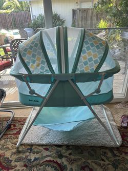 Dream On Me Bassinet 