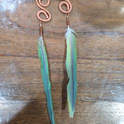 Ear ring cooper and natural  features