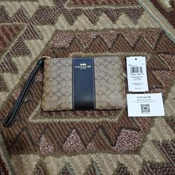 COACH Small Corner Zip Wristlet In Signature Canvas Khaki Black CJ792