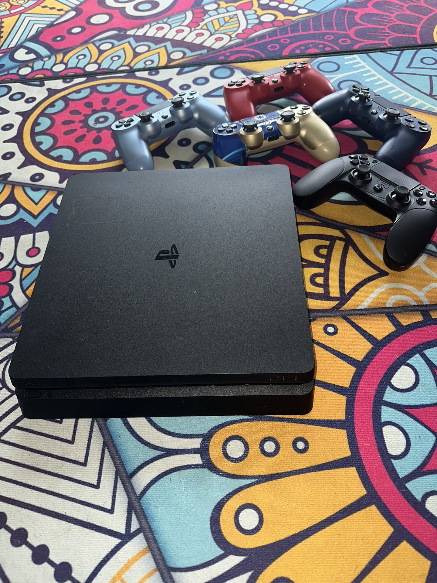 PS4 Slim Edition 1TB