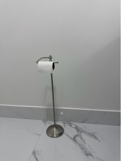 Towel ring and toilet paper holder/Anillo para toalla y portarrollos de papel higiénico