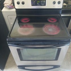 Super Super Nice Frigidaire Stove 