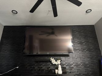 85”  3D Sharp TV