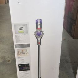NEW Dyson V8 Cordless Vacuum - Still in Box! 🌟