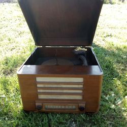 Vintage Collectible Record Player