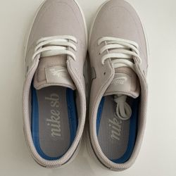 Stefan Janoski SB Nike Sneaker Size 6 Tan Shoe