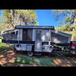 2006 Fleetwood Graphite