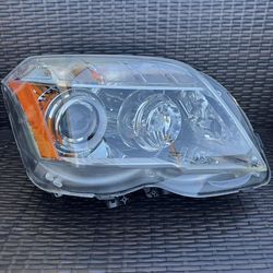 2010 2011 2012 MERCEDES-BENZ W204 GLK350 GLK300 Right Passenger Side  Bi-Xenon HID Headlight OEM