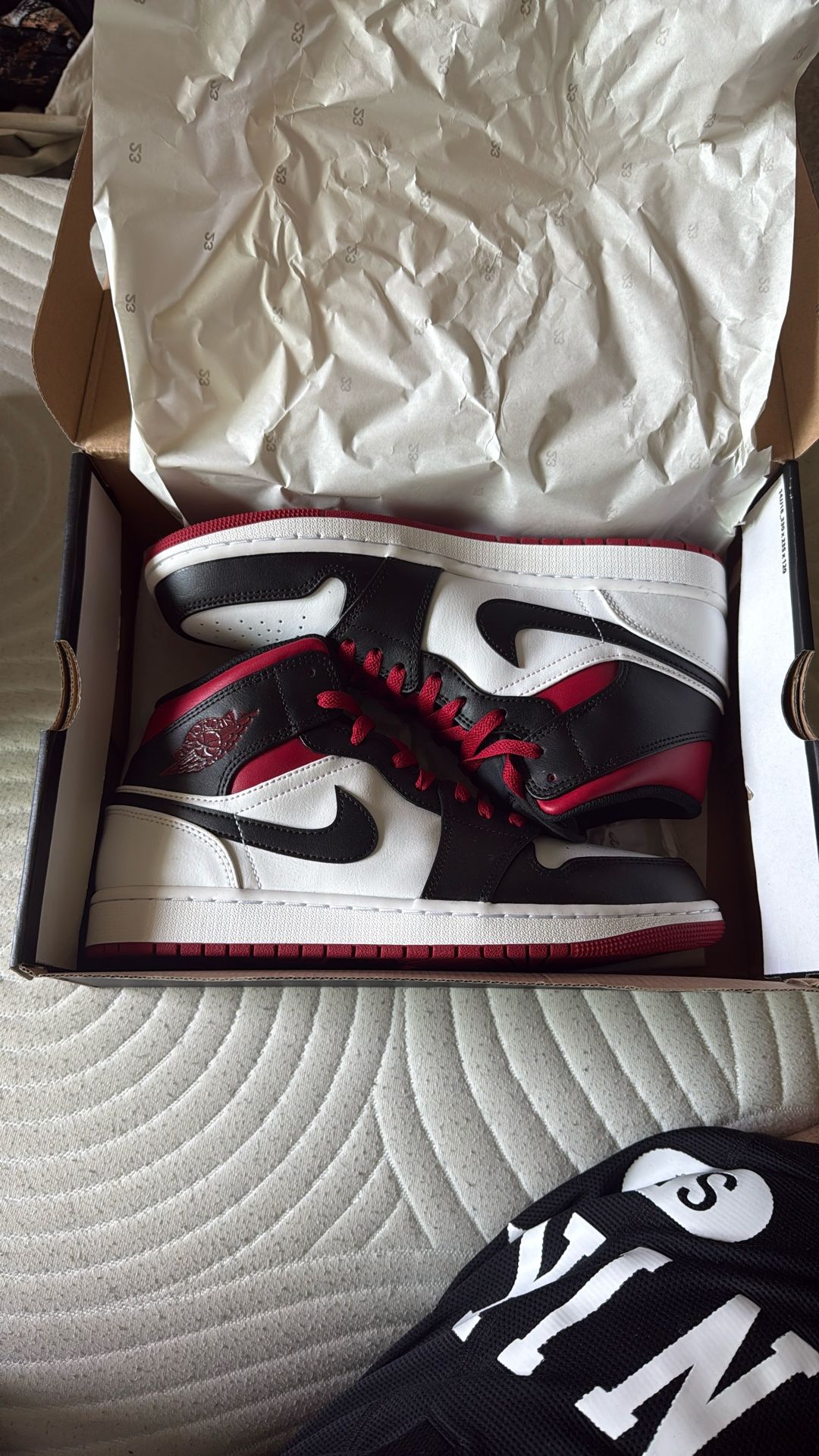 Air Jordan 1 Mid
