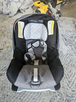 Chicco KeyFit 30 Infant Car Seat

