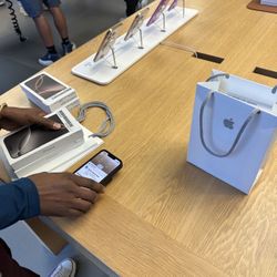 New! Apple iPhone 16 Pro & Pro Max