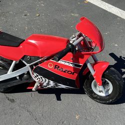 Small  pocket  bike for kidz  $100 takes it
