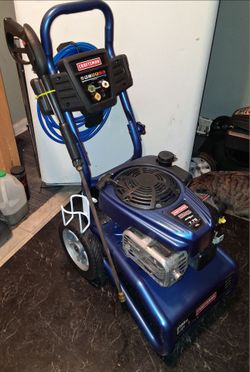 "Craftsmen " Gas Powered "Pressure Washer " (2,700- P.S.I)