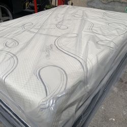 🛏Memory Foam 12” inches tall 🛏 ➡️Mattresses for your comfort ➡️All sizes ☑️ 🚛 Same day delivery🚛 🔸Twin sizes  🔷Full sizes  🟣Queen sizes 🟧Cal K