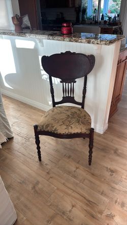 Estate Victorian Parlor Chair
