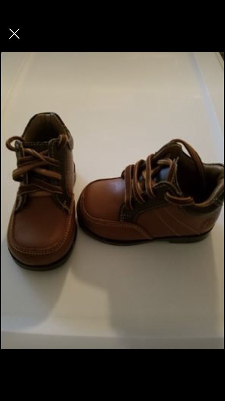 Leather brown boots for babies