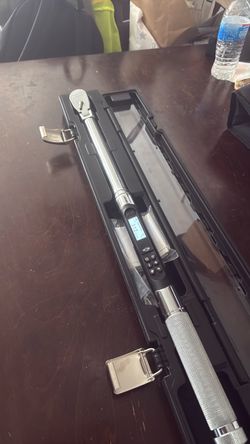 ICON 1/2” Digital Torque Wrench – Like New