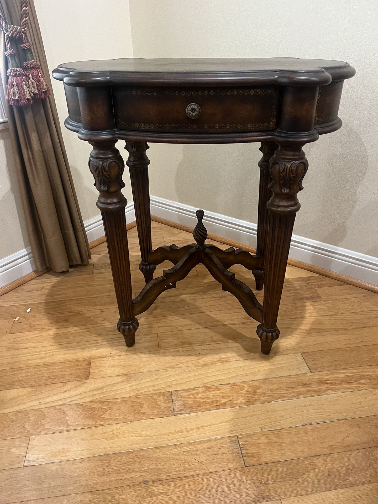 Accent Table