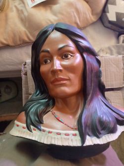 Indian Head And Shoulders Statue