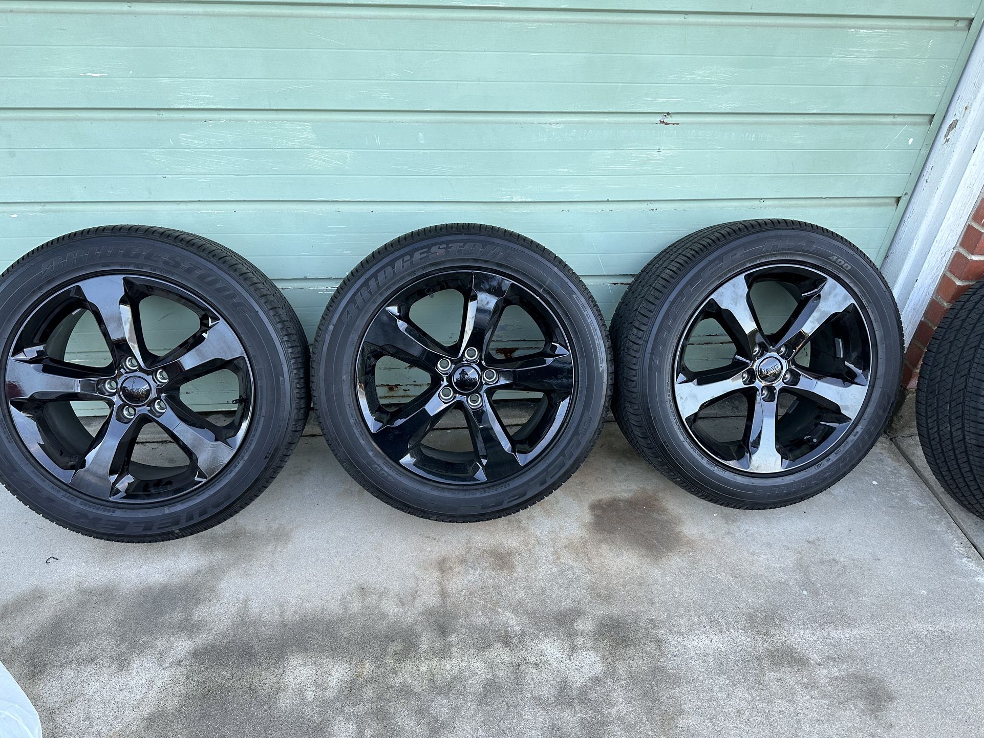 20” OEM Jeep Wheels and Tires, 20x8.5 +50mm Offset